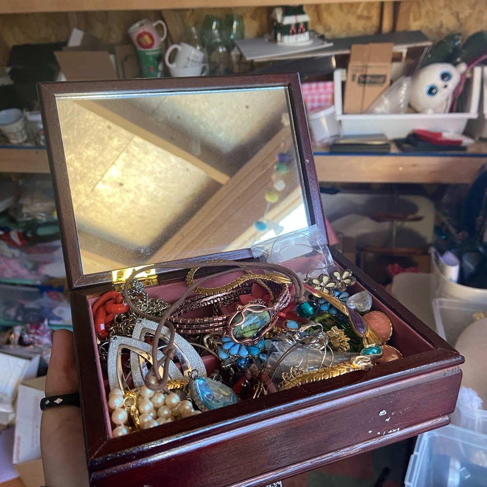 Floral Elegant Mystery Jewelry Box